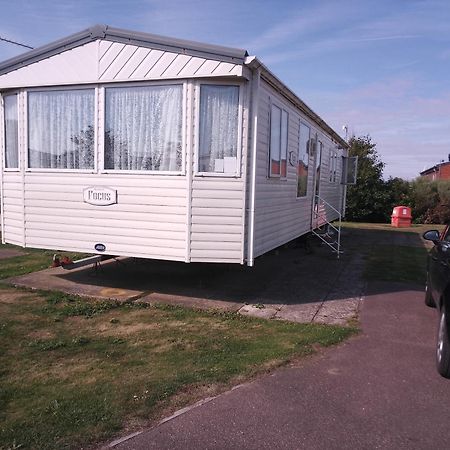Cozy Camber Caravan 3 Bedroom Retreat With Decking Рай Екстер'єр фото