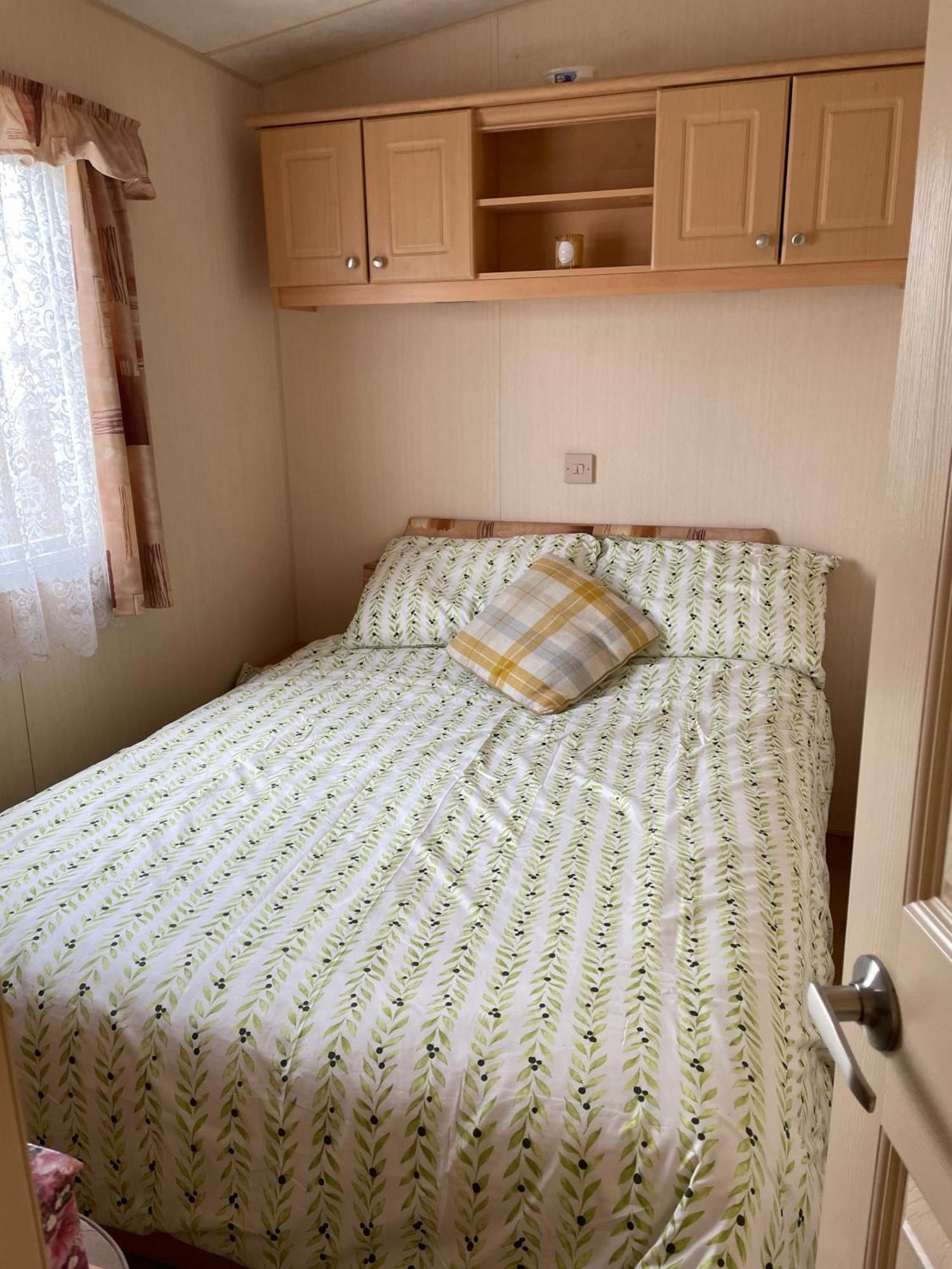 Cozy Camber Caravan 3 Bedroom Retreat With Decking Рай Екстер'єр фото